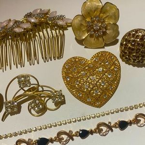 Beautiful VTG-MOD Rhinestone Jewelry Lot of 10